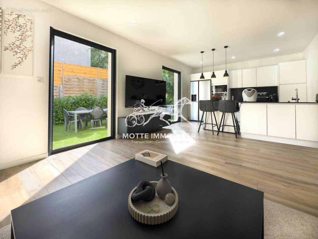 Maison à CAGNES-SUR-MER