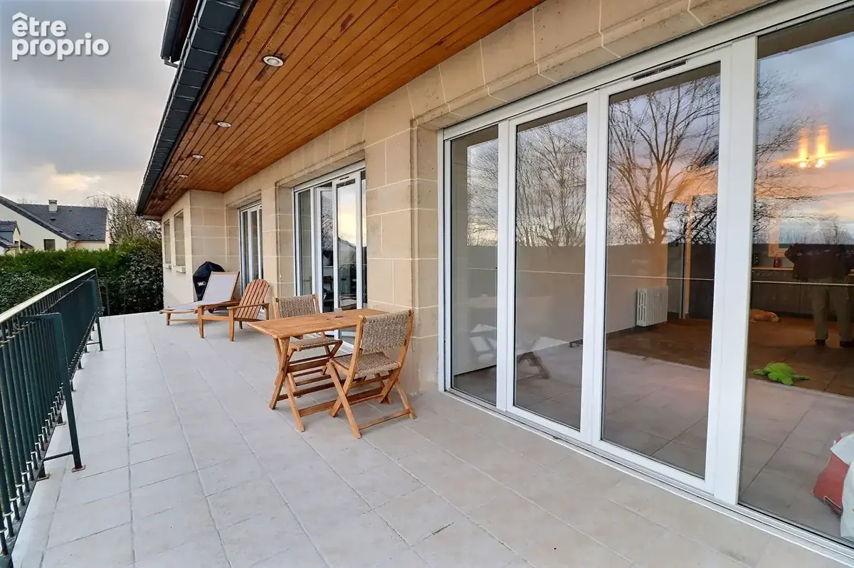 MAREIL MARLY - MAISON 352m² - vendue occupée avec bail en cours. - photo 2