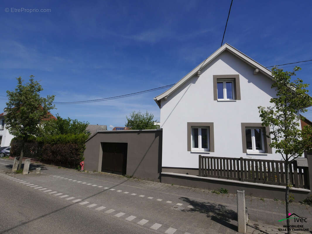 Maison 107 m² à Brumath  - photo 2