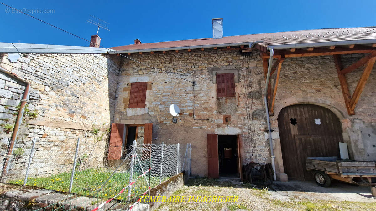 SIROD - Maison mitoyenne de 165m2 - photo 2