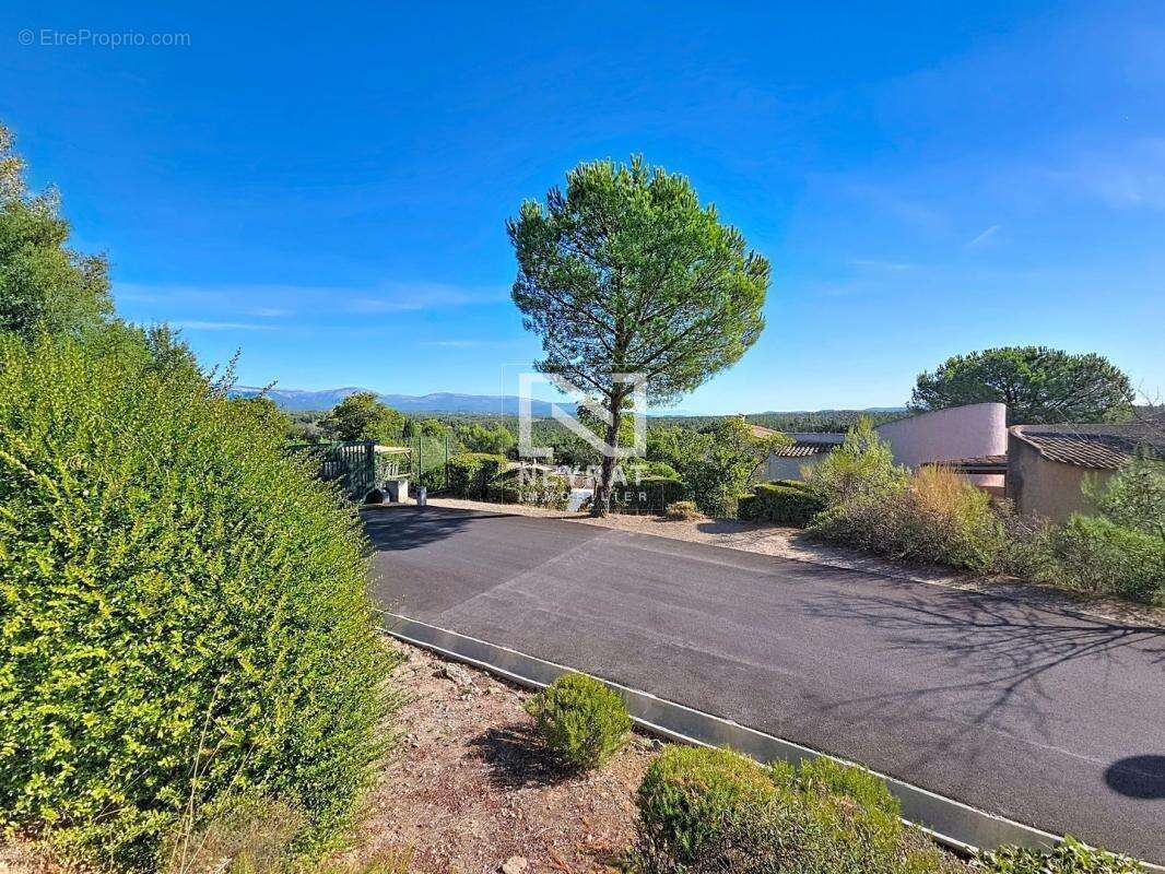 Appartement à SAINT-PAUL-EN-FORET