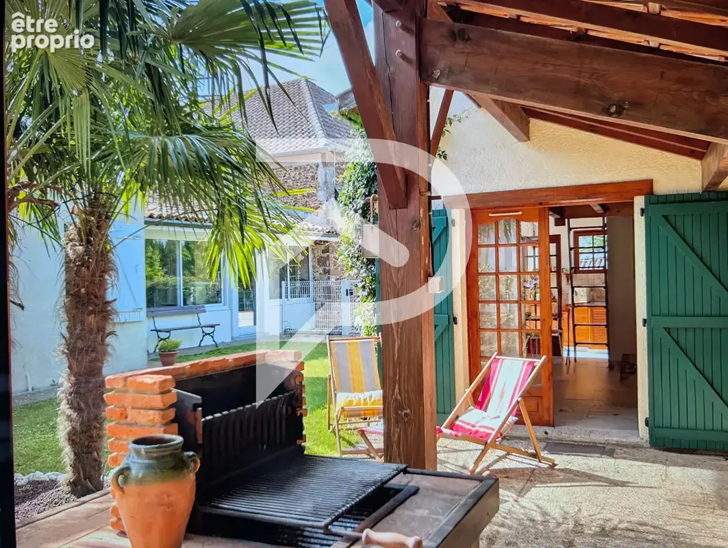 Ensemble immobilier de caractère, avec piscine, gîte et dépendance TILH - photo 11