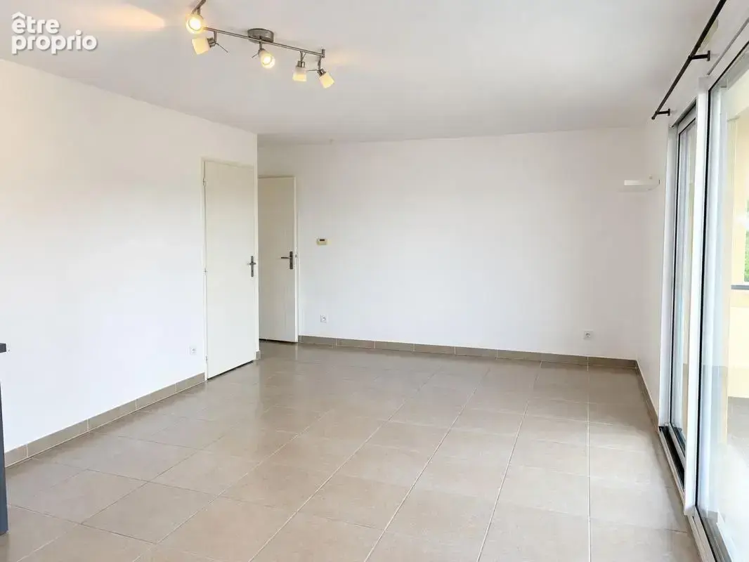 Appartement À Vendre - photo 3