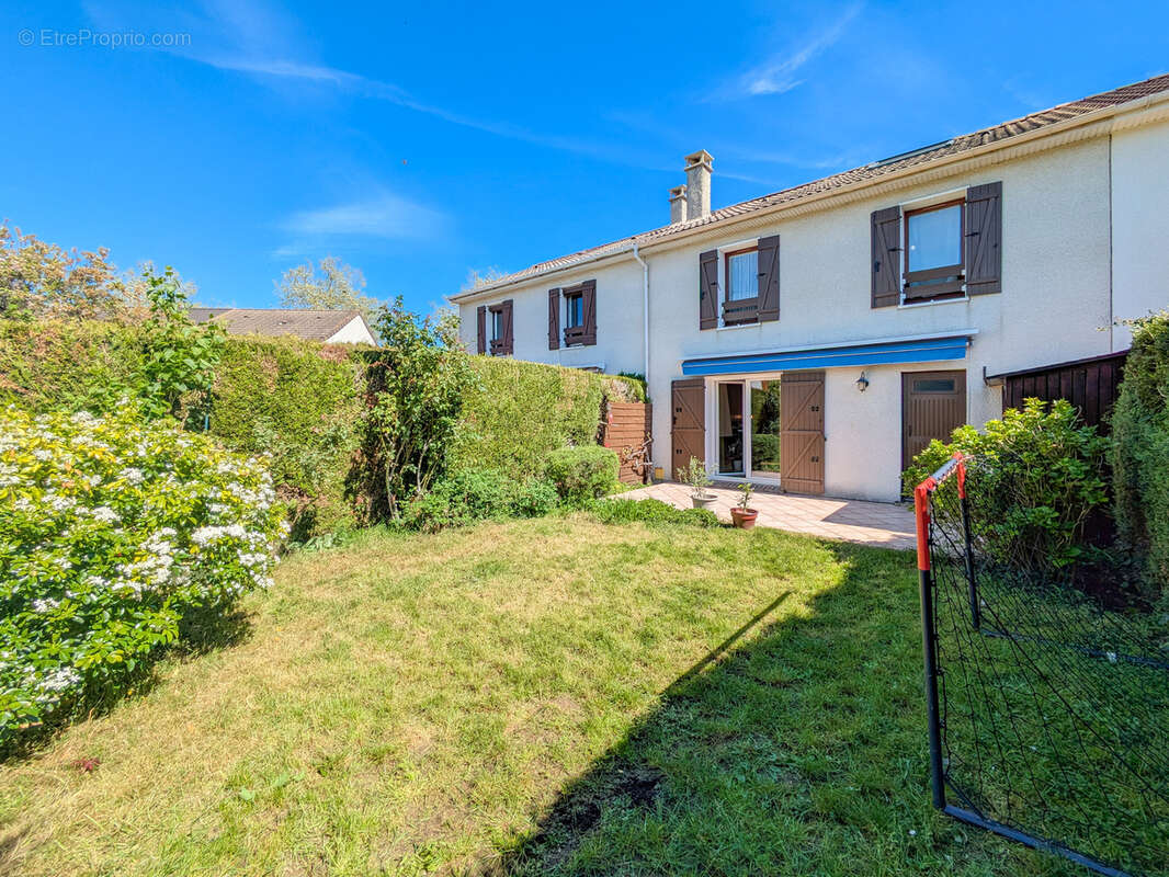 Maison à PLAISIR