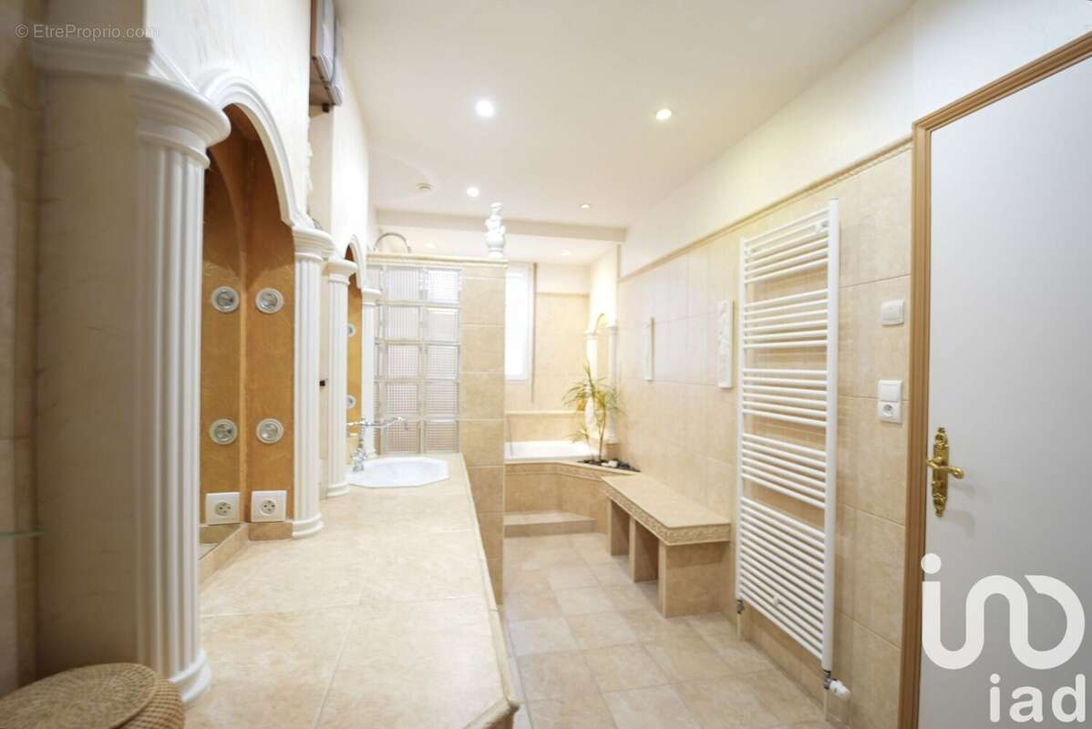 Photo 2 - Maison à ETRELLES