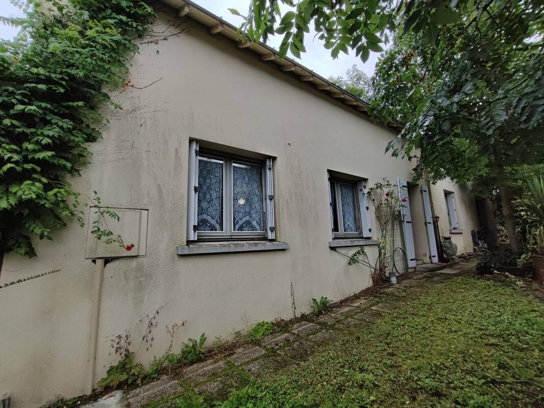 Maison à GRUGE-L&#039;HOPITAL