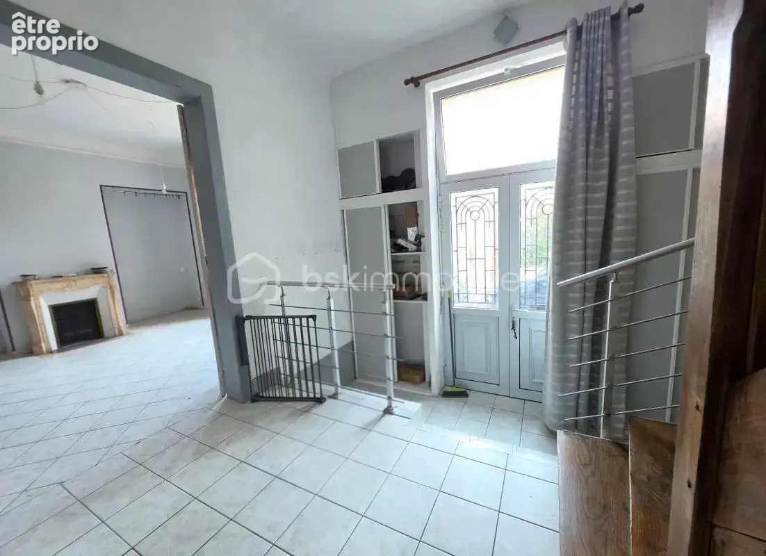 Maison de caractère, 7 chambres avec jardin et stationnement… en plein centre de saint-quentin ! - photo 6