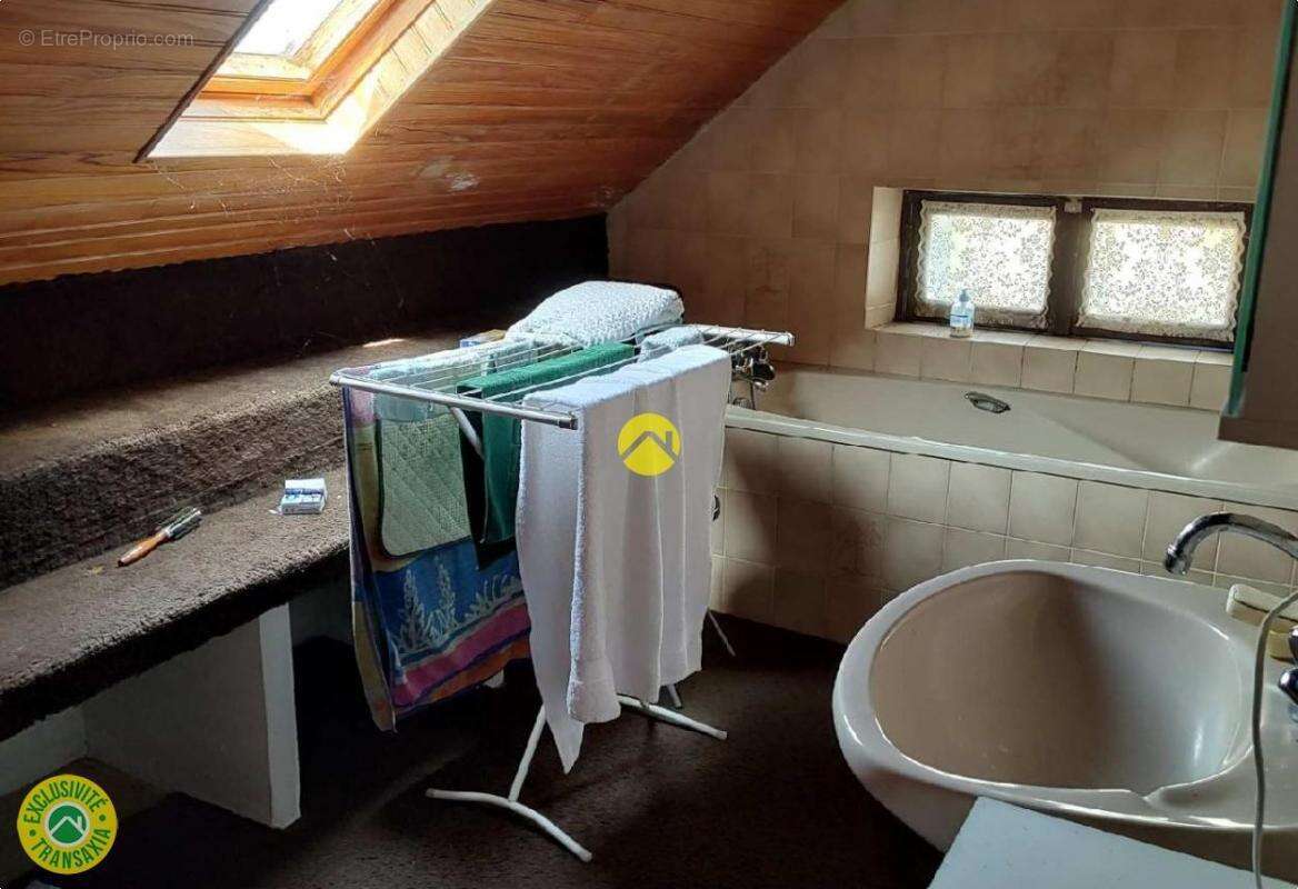 Maison à DUN-LE-PALESTEL