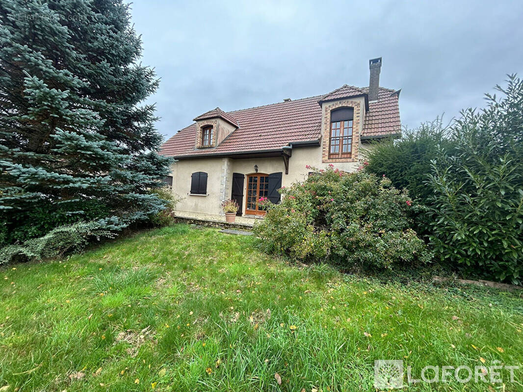 Maison à FEREBRIANGES