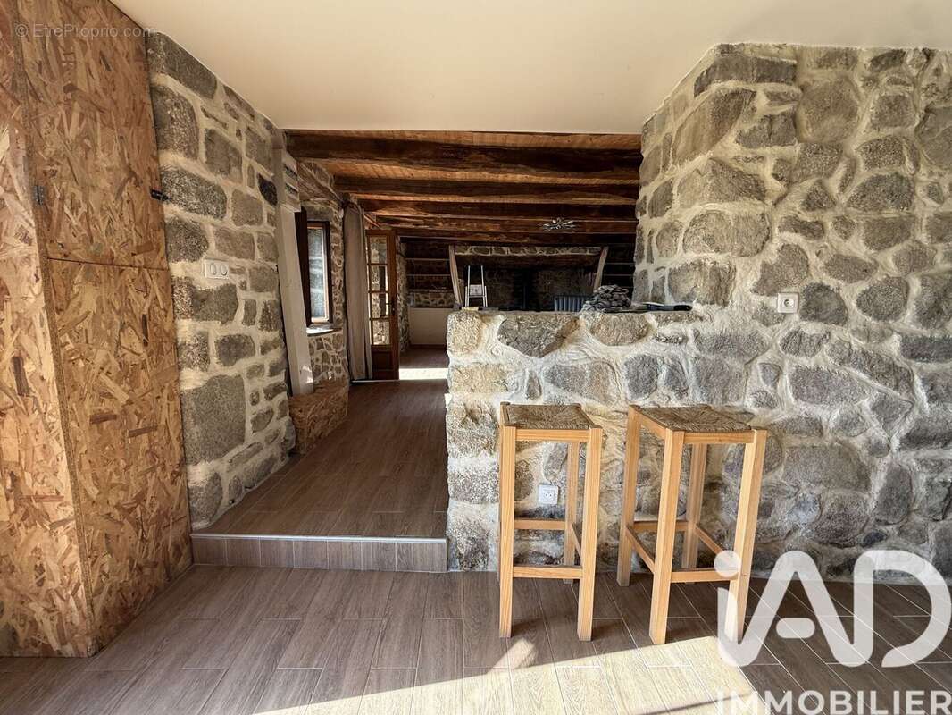 Maison 92 m² à Margerides  - photo 2