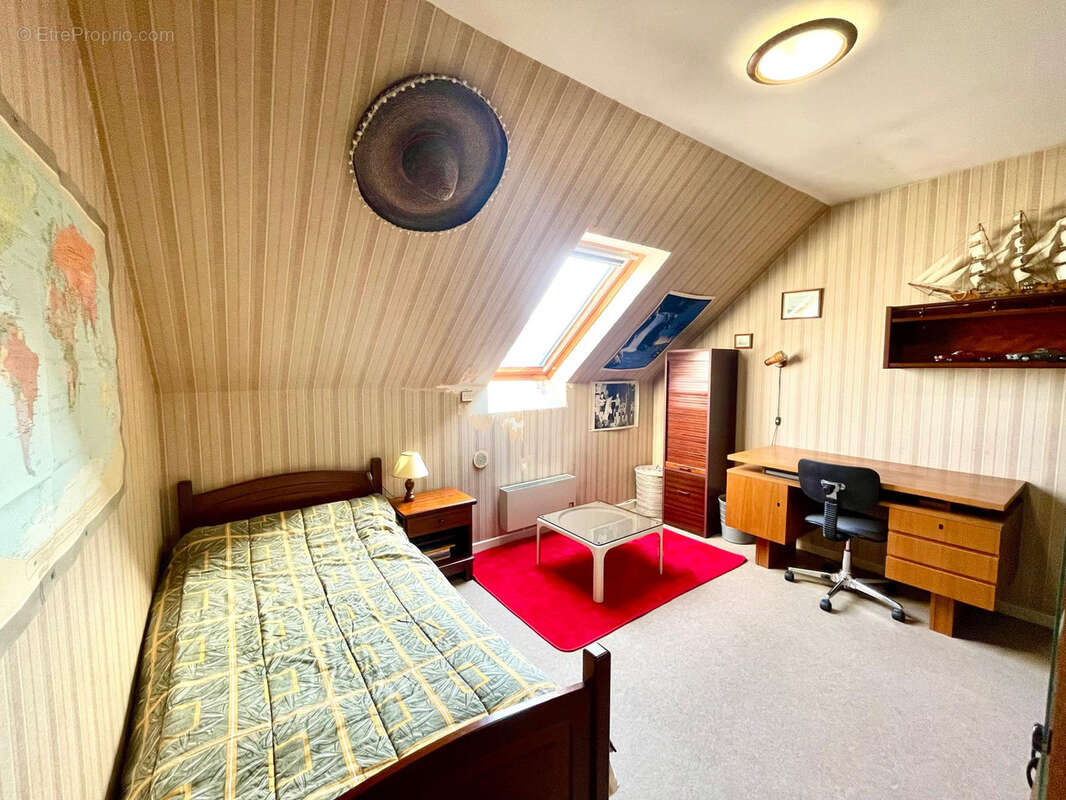 Maison à COMMELLE-VERNAY