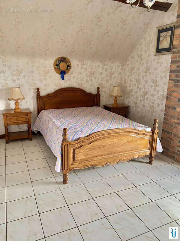 Maison à SAINT-LEGER-DU-BOURG-DENIS