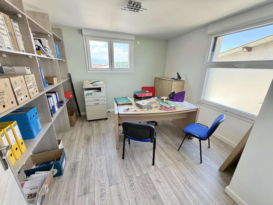 bureau - Commerce à VULBENS