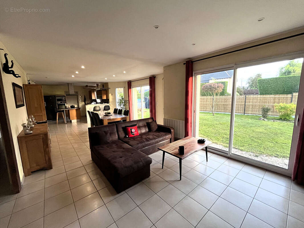 Maison à MINIAC-MORVAN