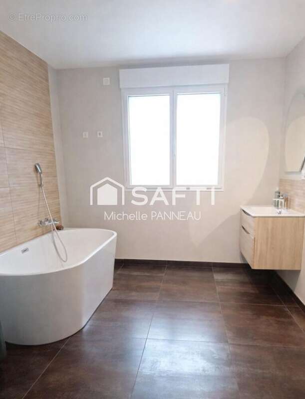 Maison 180 m² à Louplande  - photo 4