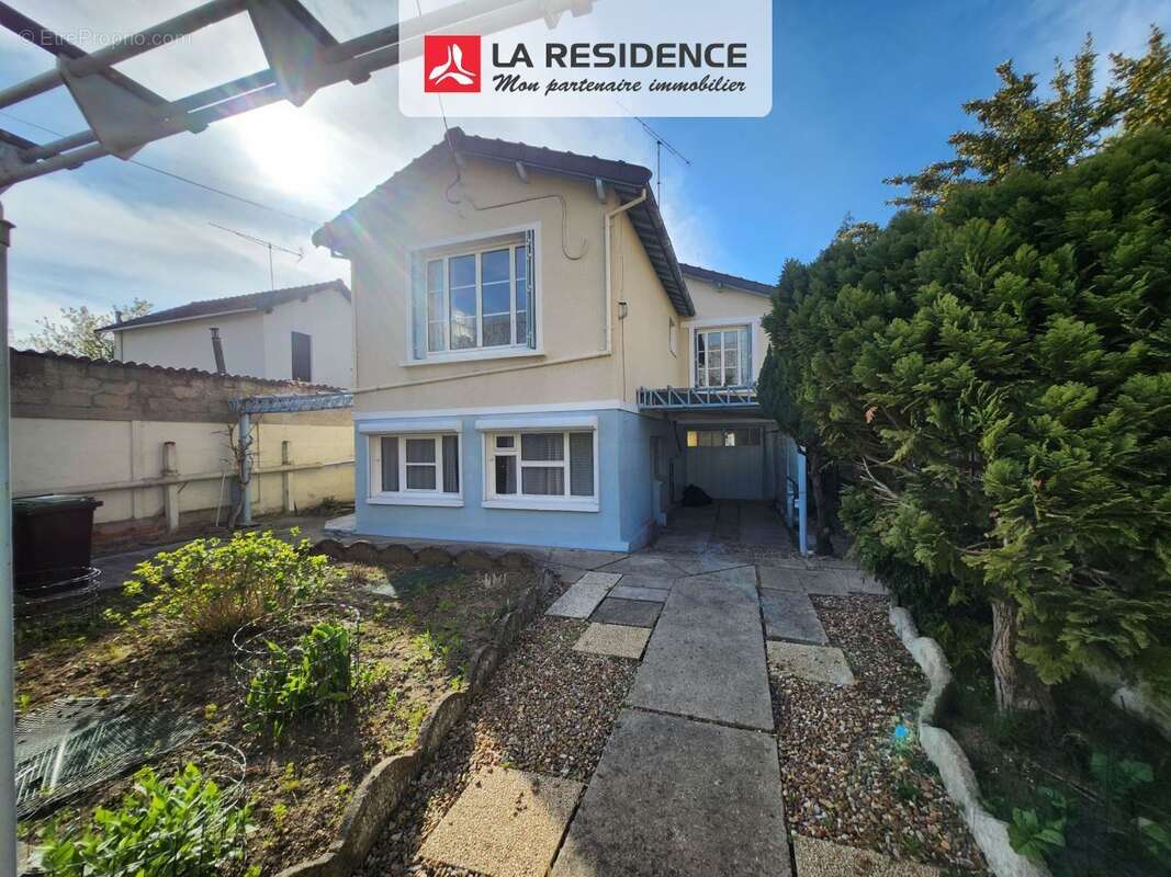 Maison à MONTIGNY-LES-CORMEILLES