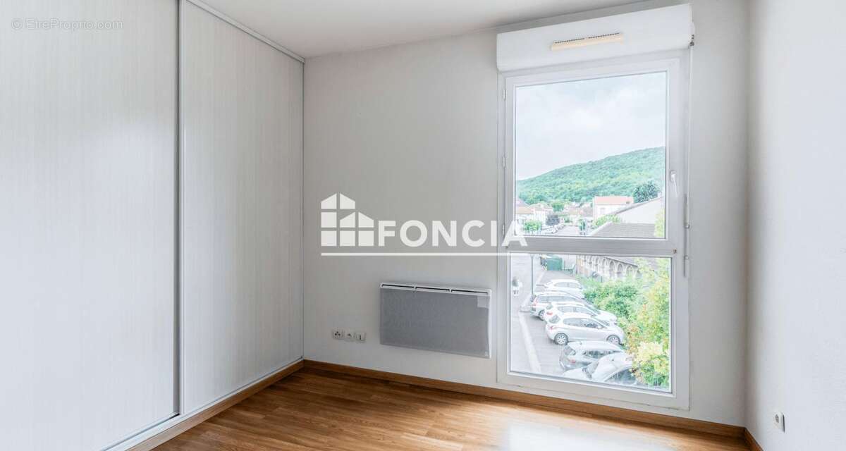 Appartement à ARS-SUR-MOSELLE