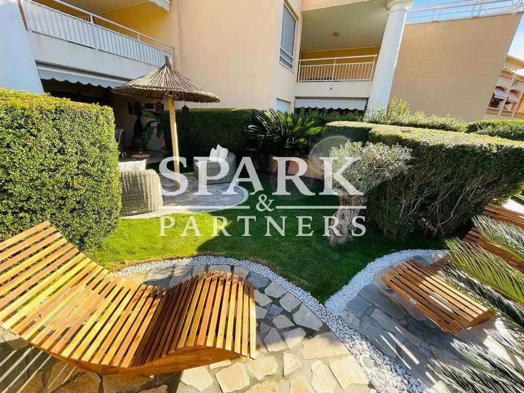 Appartement à ROQUEBRUNE-CAP-MARTIN