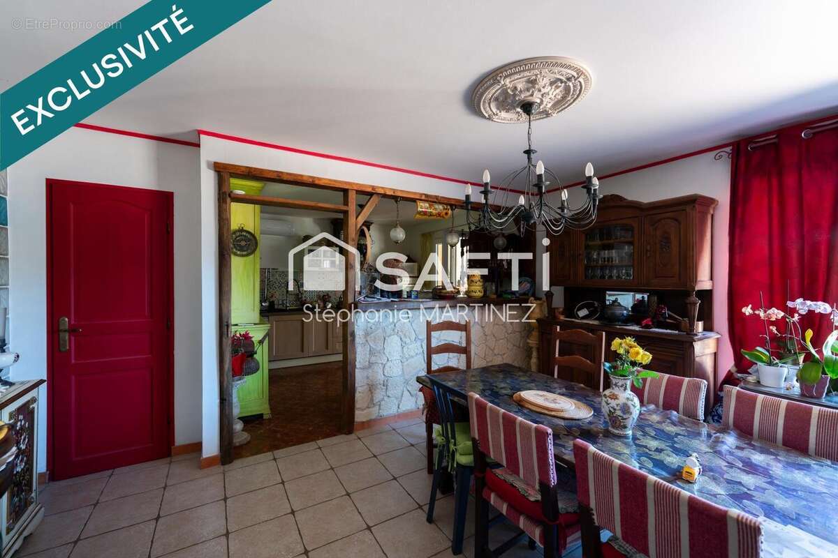 Maison 271 m² à Saint-Genis-Des-Fontaines  - photo 6