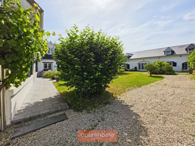 Propriete 273 m² 6 chambres jardin expo sud - photo 40