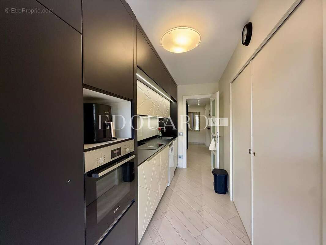 Appartement à ROQUEBRUNE-CAP-MARTIN