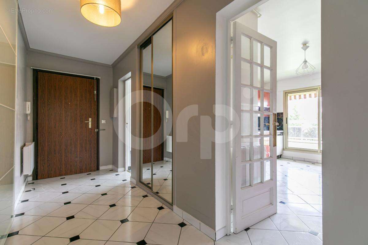 Appartement 3 CHAMBRES TERRASSE -Résidence de grand standing - photo 2