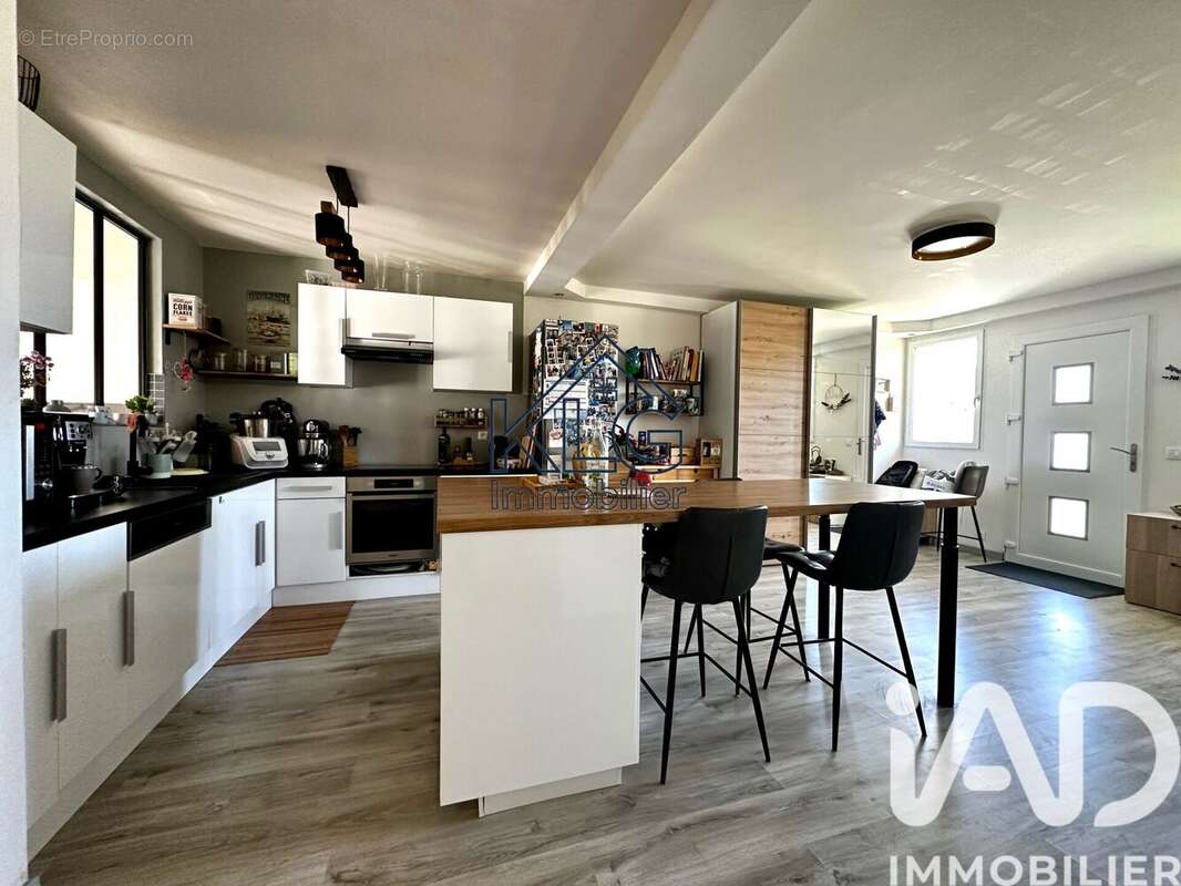 Maison 122 m² à Coltainville  - photo 4