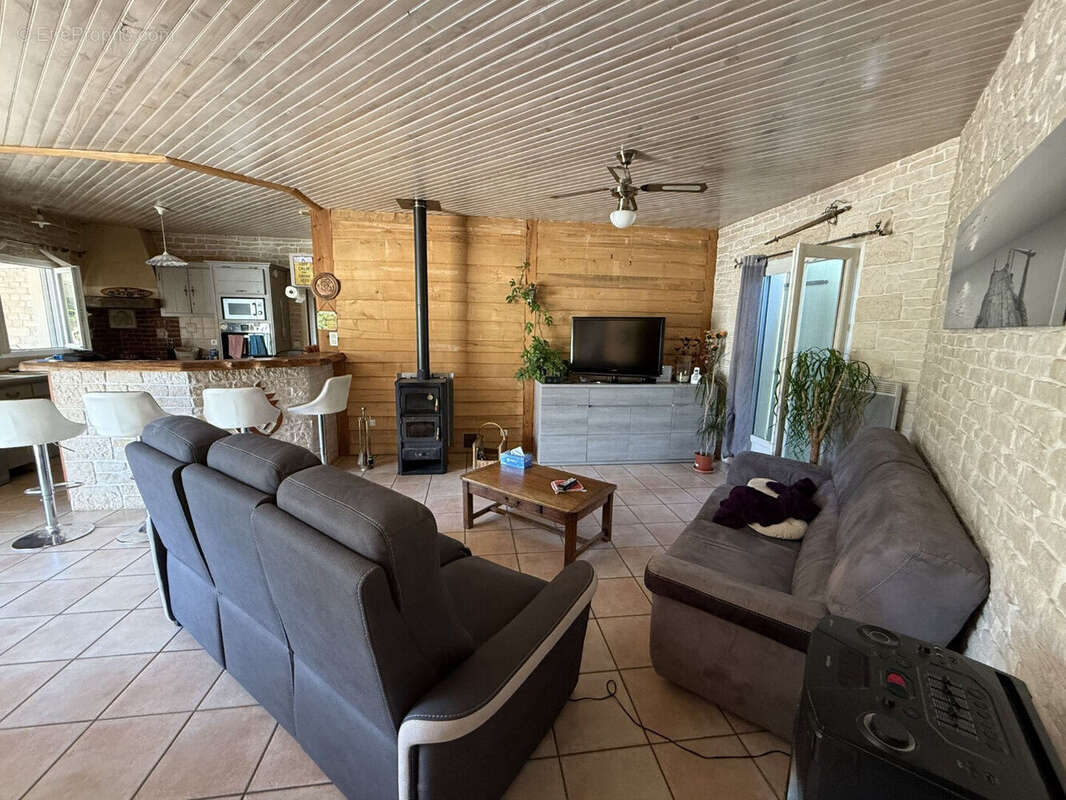 Photo 4 - Maison à SAINT-PIERRE-LE-VIEUX