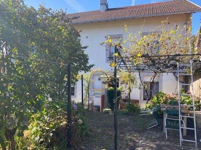 Appartement 280 m² à Le Val-D'ajol  - photo 2