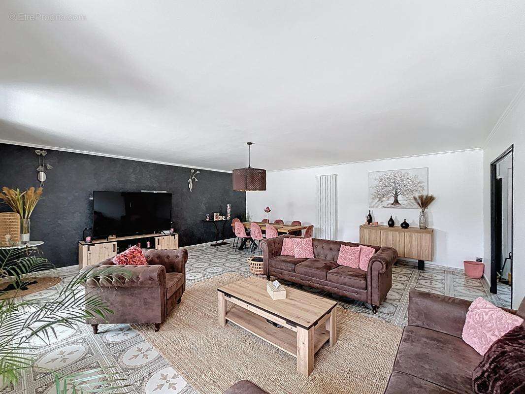 Maison à L&#039;ISLE-D&#039;ABEAU