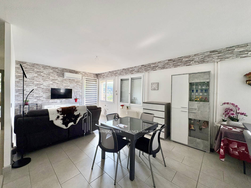 Appartement à ROUSSILLON