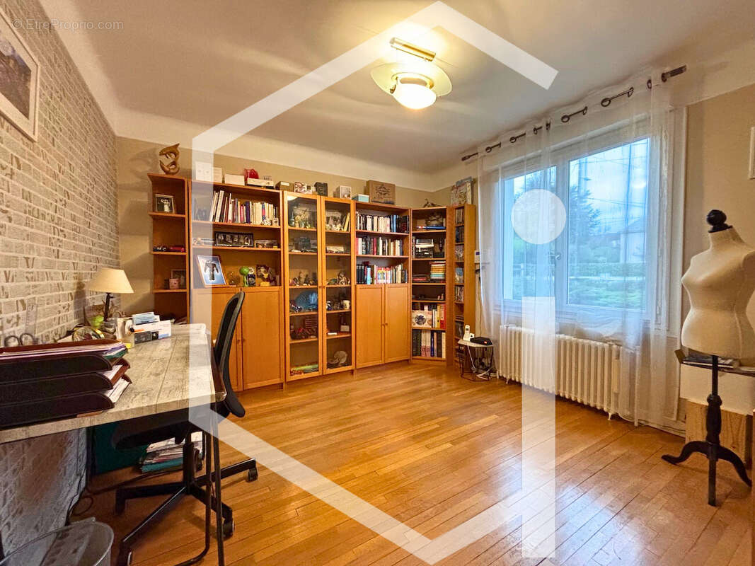 Maison à COSNE-COURS-SUR-LOIRE