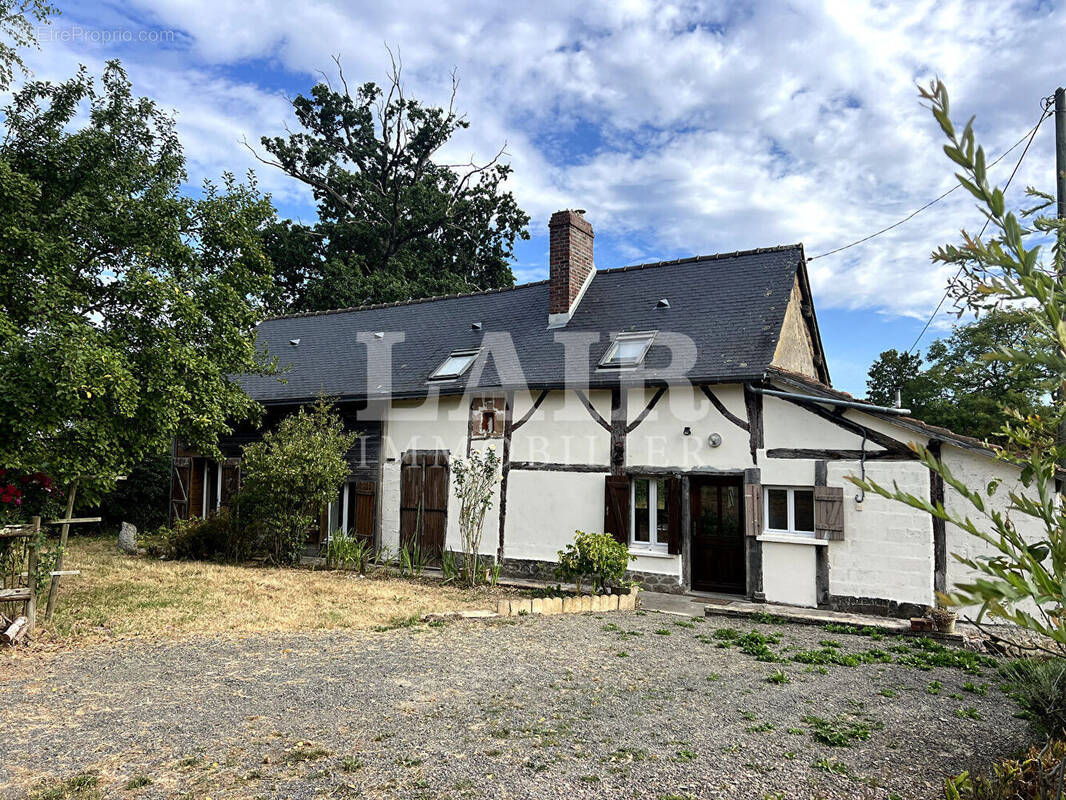 Maison à POINTEL
