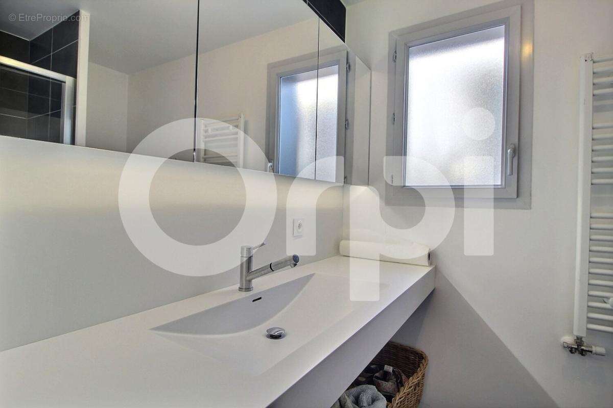 Appartement à CHENS-SUR-LEMAN