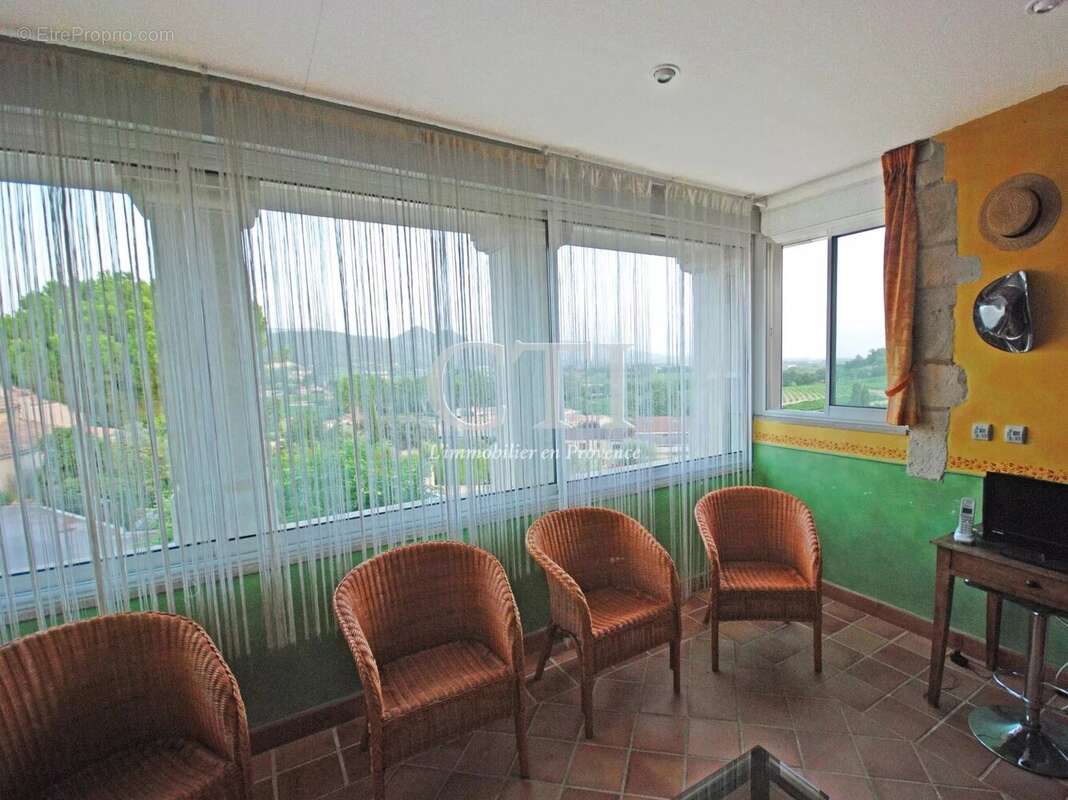 Exceptionnelle maison au charme de l'ancien et au confort contemporain avec jardin, piscine et annexes - photo 29