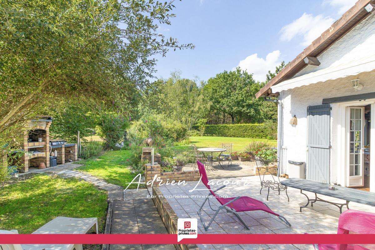 Maison à LASSAY-SUR-CROISNE