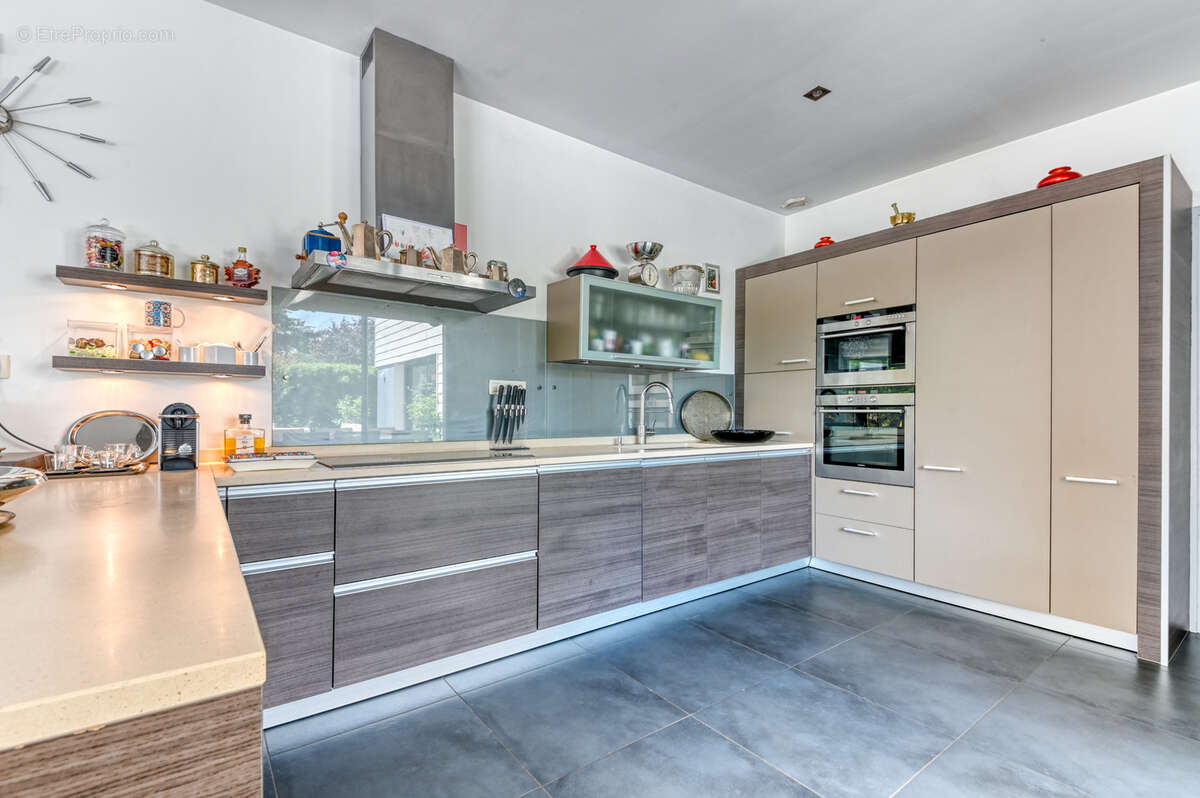 Maison à CHAZAY-D&#039;AZERGUES