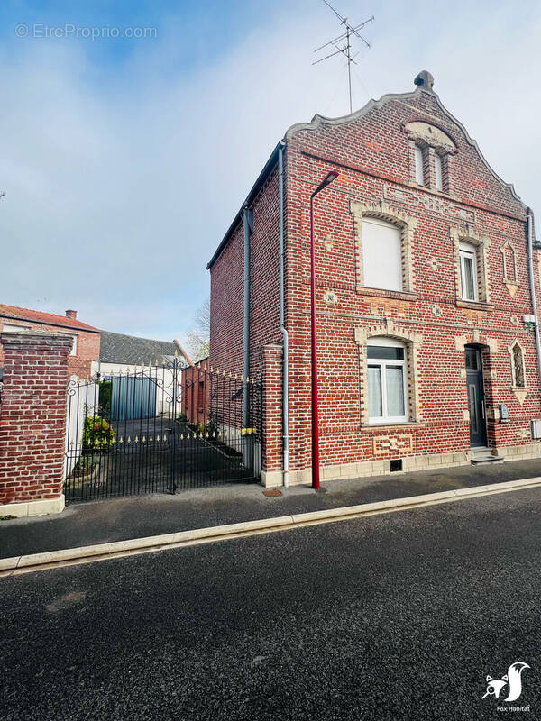 Maison à NEUVILLE-SAINT-REMY