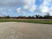 Terrain à SAINT-SEVER-DE-SAINTONGE