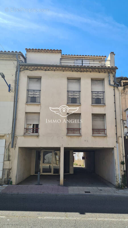 Appartement à BAGNOLS-SUR-CEZE