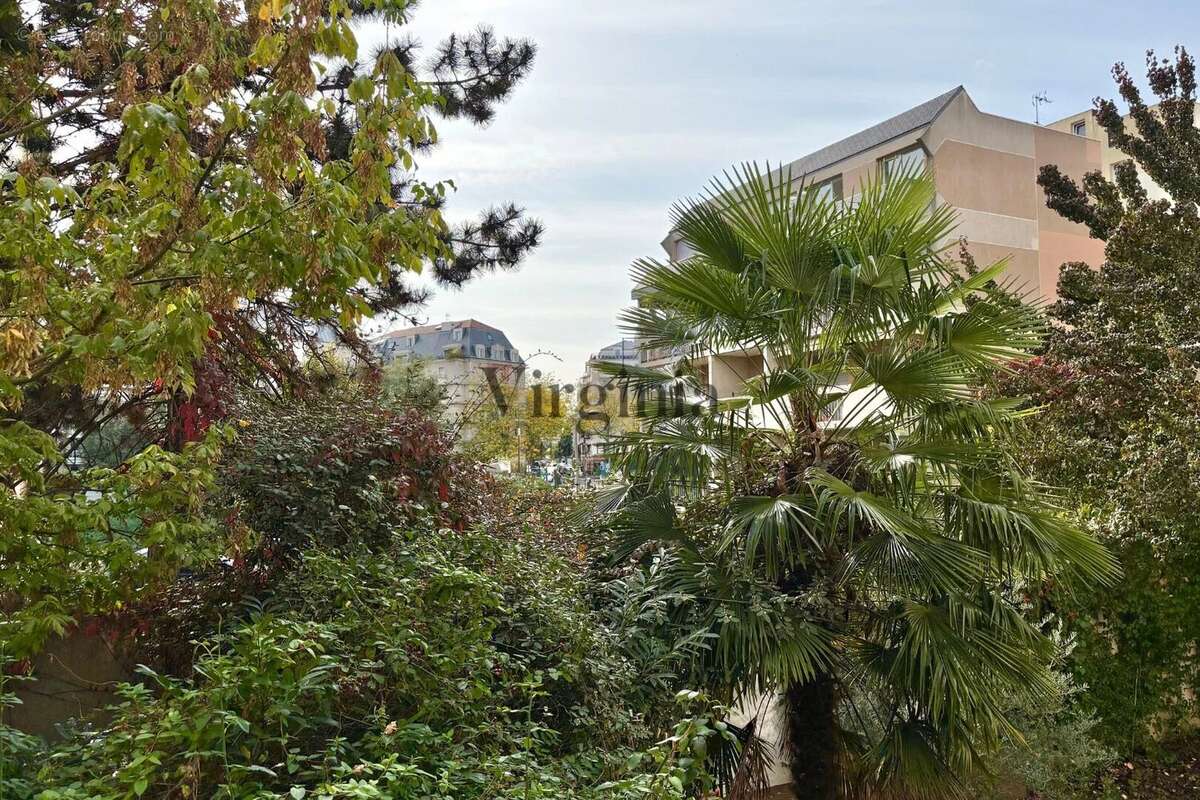 Appartement à CHARENTON-LE-PONT