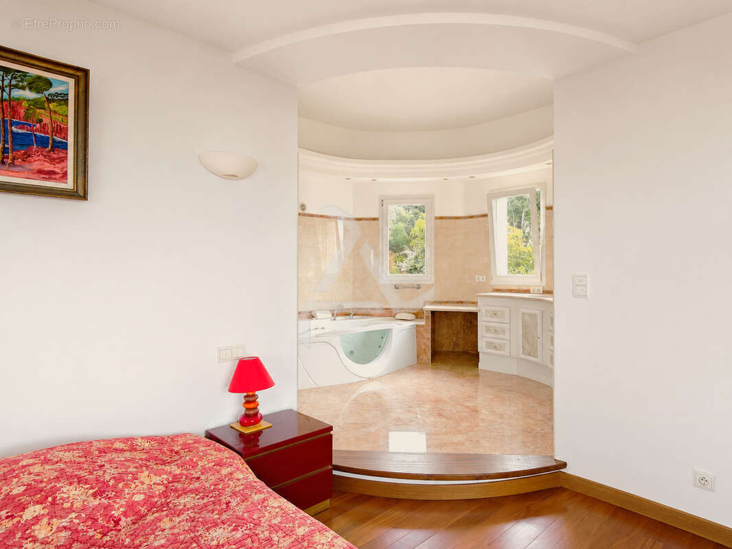 Dans le domaine très exclusif de « marina di fiori » à porto-vecchio villa d’exeption de 354m2 - photo 37