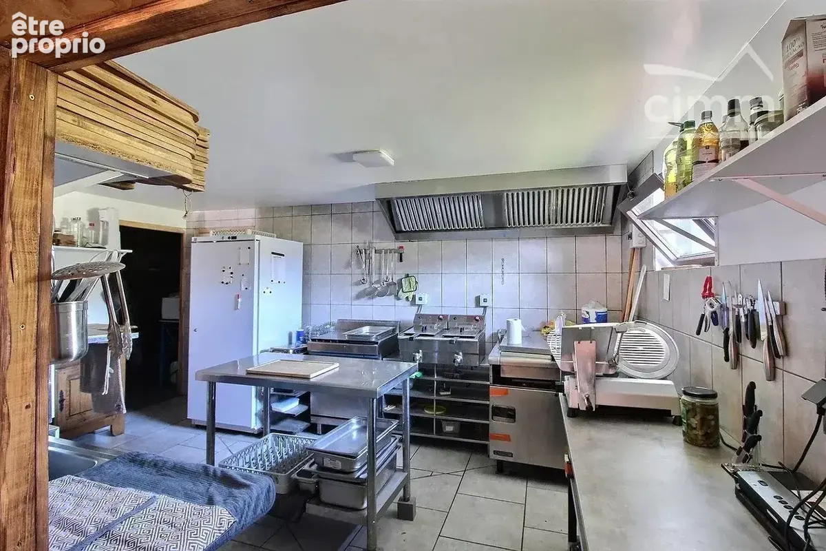 À vendre – Murs et fonds de commerce – Bar à bières / Pub – Le Touvet - photo 11