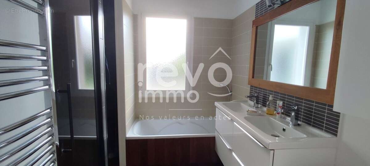 Maison à SAINT-PHILBERT-DE-GRAND-LIEU