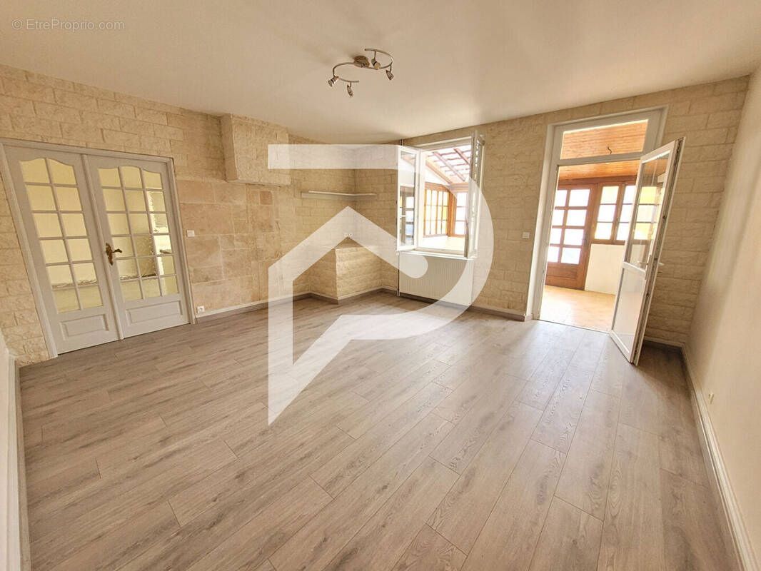 Maison à DOULAINCOURT-SAUCOURT