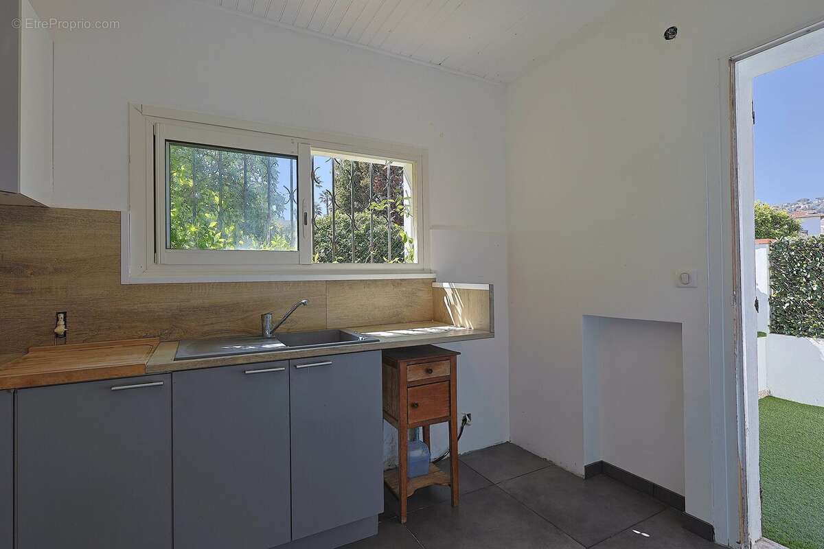 Appartement à VALLAURIS