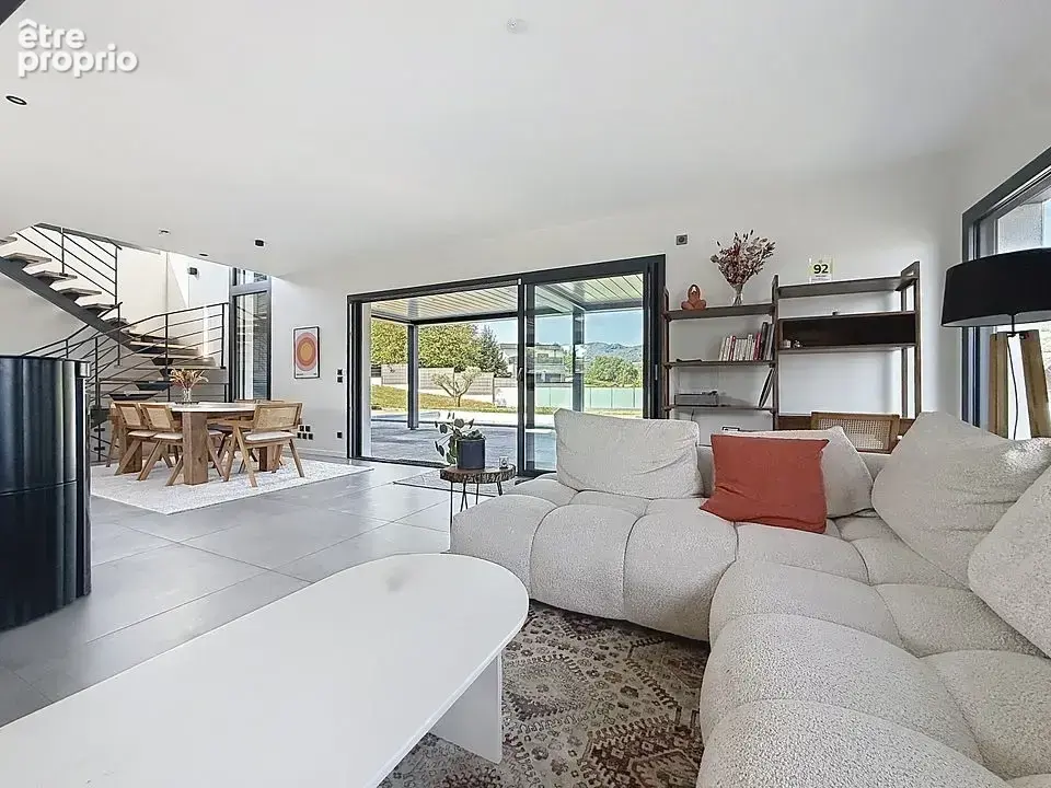 Villa contemporaine avec piscine chauffée - photo 4
