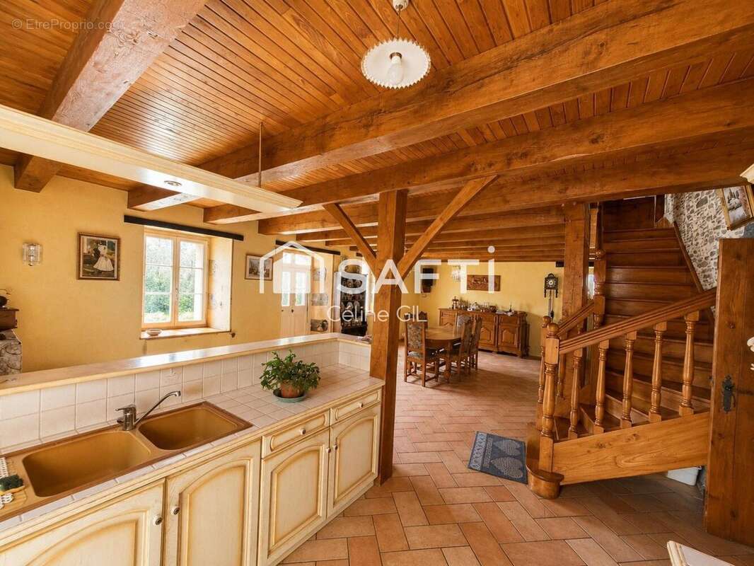 Maison 150 m² à La Croix-Hellean  - photo 3