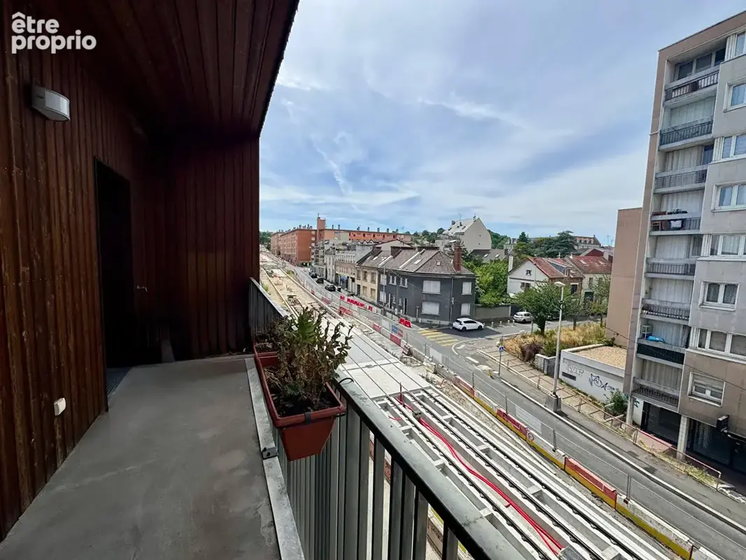 Exclusivité NOISY : T2 - Dernier étage BALCON + PARKING (métro L11) - photo 2