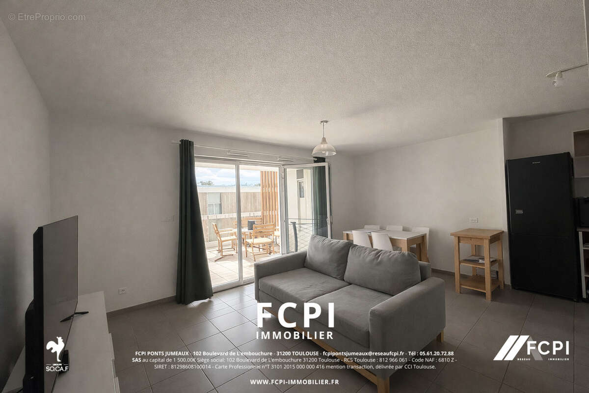 Appartement trois pièces 65 m2 - CUGNAUX - photo 2